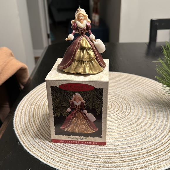 Vintage holiday Barbie ornament - Picture 3 of 4